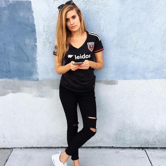 Meet your Posher, Sonya - Picture 2 of 6